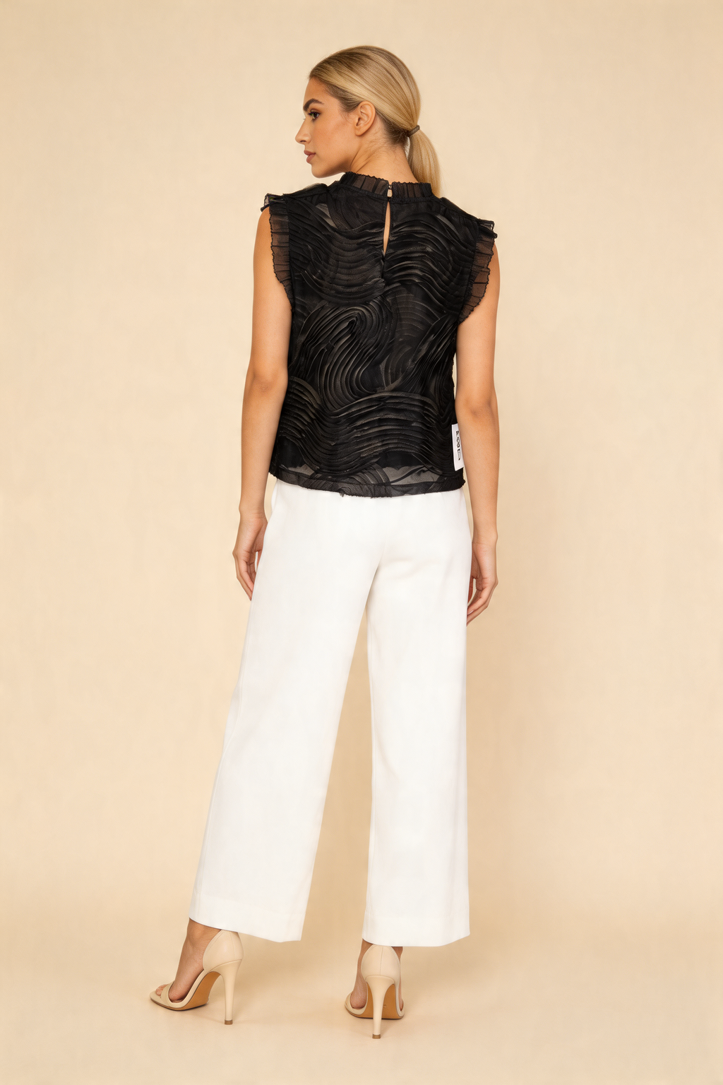 Textured 3D Swirl Sleeveless Blouse